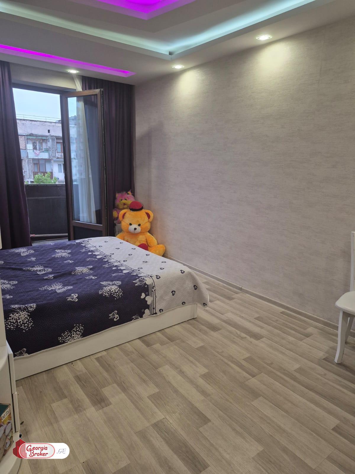 nearly repaired 3-room apartment for sale